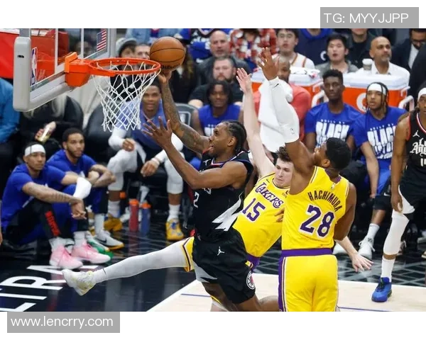 2010年湖人对阵爵士季后赛首战精彩回顾与赛况分析